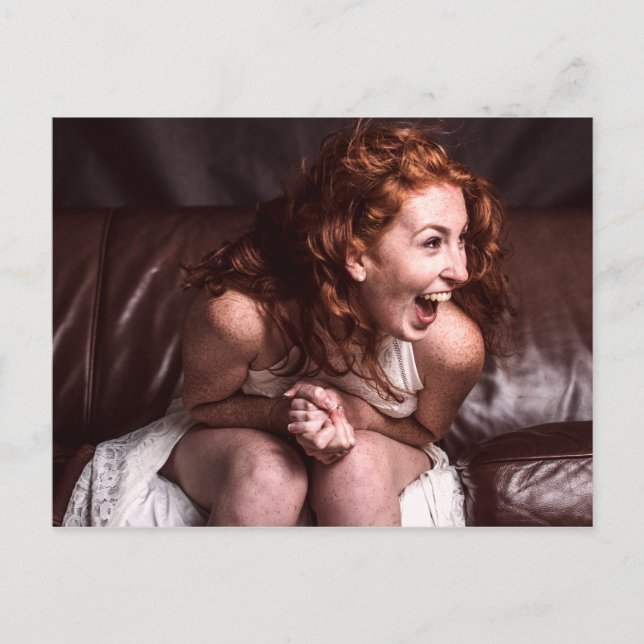 Laughing Young Actress Postkarte (Vorderseite)