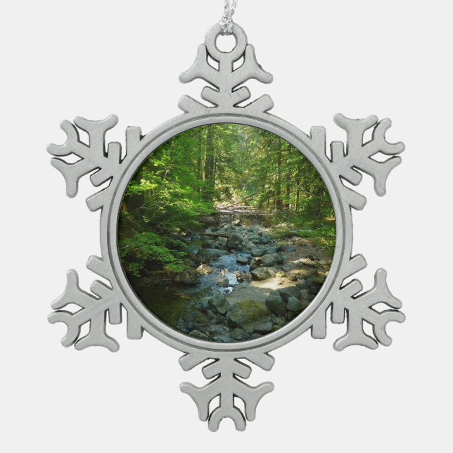 Laughingwater Crew am Monte Rainier Nationalpark Schneeflocken Zinn-Ornament (Vorderseite)