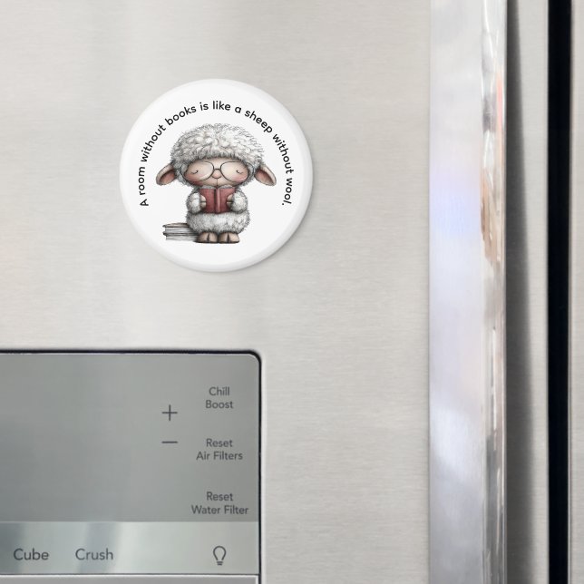 Launiges süßes Schaf beim Lesen eines Buches Magnet (In Situ (Kühlschrank))