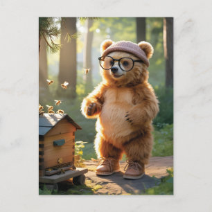 Launischer Bären-Imker in einem sonnigen Wald Feiertagspostkarte