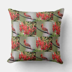 Launischer Roter Kardinal und Fuchsien-Muster Kissen