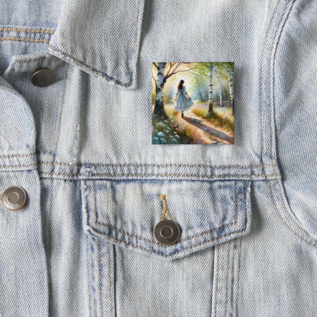 Launisches Mädchen tanzt durch Birkenwald Button (Beispiel)