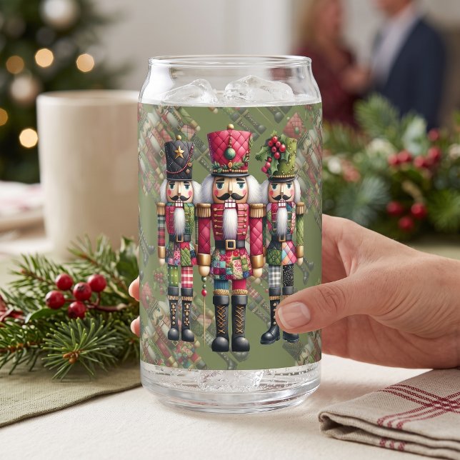 Launisches Patchwork-Weihnachts-Nussknacker-Trio Dosenglas (Whimsical Patchwork Christmas Nutcracker Trio Can Glass)
