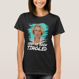 Laura Tingle wirft nicht mit dem Klingeltier in Be T-Shirt