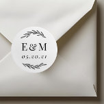 Laurel Branch Monogram Gastgeschenk Hochzeit Runder Aufkleber<br><div class="desc">Maßgeschneiderter Aufkleber/Etikett mit handgezeichnet rustikalem Lorbeerdesign. Personalisieren Sie mit Braut- und Bräutigam/Paares Initialen und Hochzeitstag.</div>