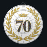 Laurel Wreath und Crown 70. Geburtstag Dartscheibe<br><div class="desc">Laurel Wreath und Crown 70. Geburtstag Dart Board. Nummer 70 befindet sich im modernen,  fett gedruckten Schriftart. Das Design hat einen goldenen Lorbeerkranz und eine Krone. Geben Sie Ihre Altersnummer ein.</div>