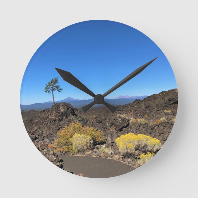 Lava Butte Trail, OR Runde Wanduhr (Vorderseite)