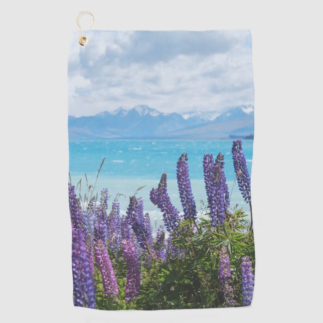 Lavendel am Seeufer Golfhandtuch (Vorderseite)