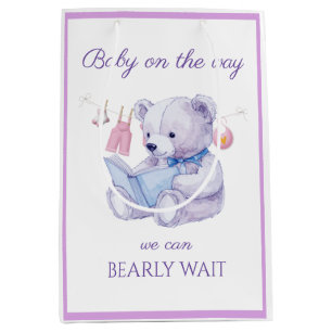 Lavendel Bear liest ein Buch Baby Showroom Mittlere Geschenktüte