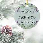 Lavendel Blume Salbei grün mehr rm frisch geerntet Keramik Ornament<br><div class="desc">Dekoriert mit mehr mrs mit einem Herz. Weiß grüner Hintergrund mit violetten Lavendel-Blume und Eukalyptusgrün. Personalisieren und fügen Sie Ihre Namen und Ihr Hochzeitstermin. Schwarzer Text.</div>