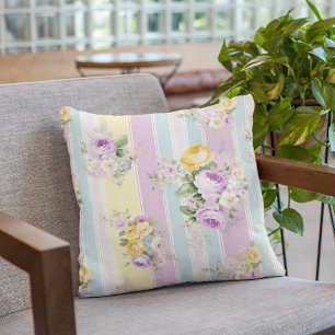 Lavendel Blumen gestreift Kissen