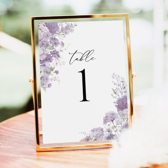 Lavendel Florale Elegante Hochzeitstischnummern (Lavender floral wedding table number card, watercolor hydrangea, purple reception table decor sign)