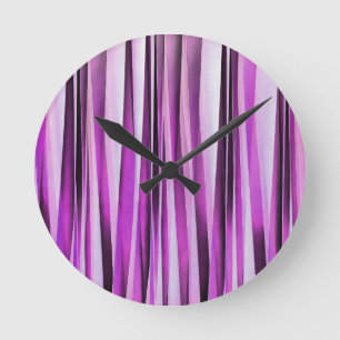Lavendel-, Iris-und Trauben-Stripy Muster Runde Wanduhr