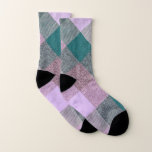 Lavendel-Kariertes Dreieck-Muster Socken<br><div class="desc">Einzigartiger Lavendel und grünes Dreieck-Muster karierte Socken für eine neue moderne Drehung auf karierten!</div>