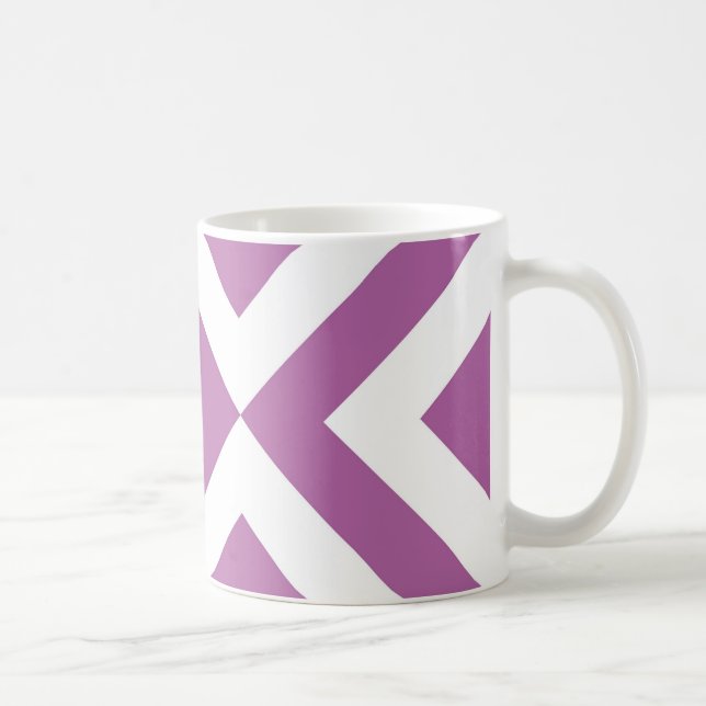 Lavendel und weiße Chevronen Kaffeetasse (Rechts)