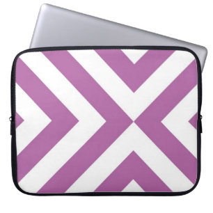 Lavendel und weiße Chevronen Laptopschutzhülle