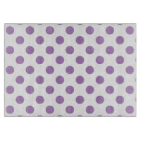 Lavendelpolka-Punkte auf weiß