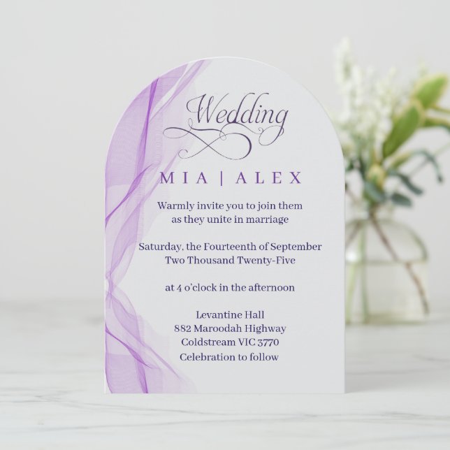 Lavender Arch Elegant Wedding Invitation Einladung (Stehend Vorderseite)