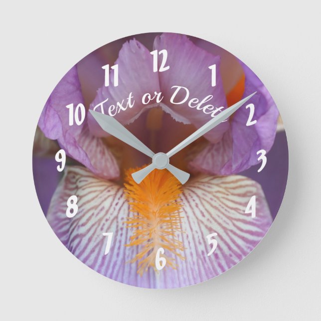 Lavender Bearded Iris Blume Petals Personalisiert  Runde Wanduhr (Vorderseite)