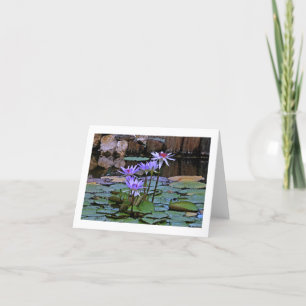 "LAVENDER-BLUE LOTUS BLÜTEN UND LILIEN-AUFLAGEN " KARTE