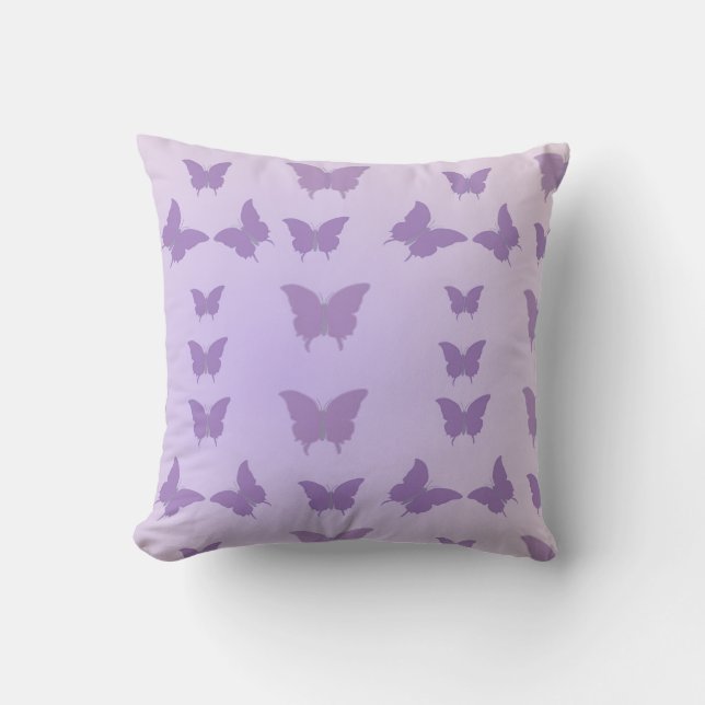 Lavender Butterfly Dreams Throw Kissen (Vorderseite)
