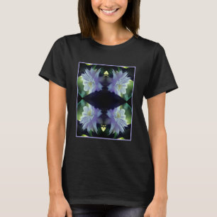 Lavender Clematis Blume in Trellis Abstrakt T-Shirt