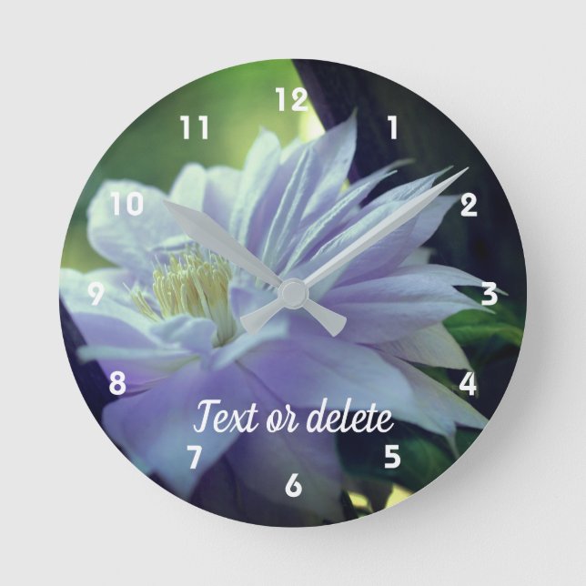 Lavender Clematis Blume in Trellis   Runde Wanduhr (Vorderseite)
