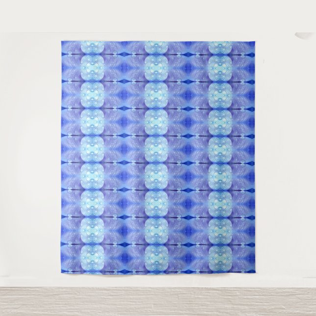 Lavender Crocus 3 Ikat Recoleta Wandteppich (Vorderseite)