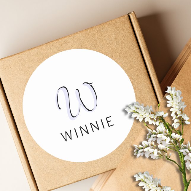 Lavender Elegant Initial Black Name | Modern Runder Aufkleber (Von Creator hochgeladen)