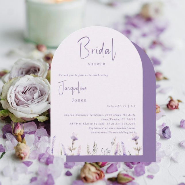 Lavender Floral Arched Brautparty Einladung (Von Creator hochgeladen)
