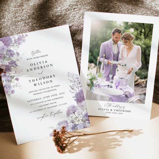 Lavender Floral Photo Back Elegant Wedding Einladung (Lavender floral photo back wedding invitation with hydrangea watercolor, romantic couple portrait)