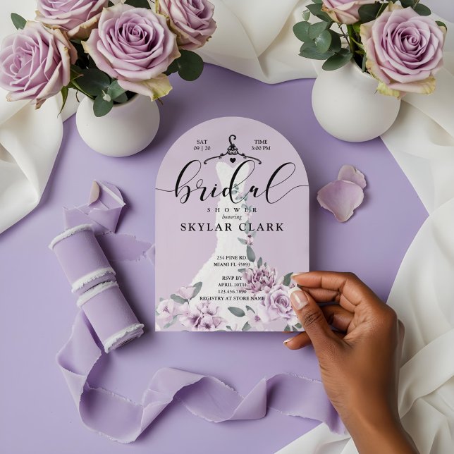 Lavender Florals White Wedding Dress Brautparty Acryleinladungen (Lavender Florals White Wedding Dress Bridal Shower Acrylic Invitations)