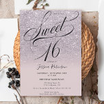 Lavender Glitzer ombre chic Skript lila Sweet 16 Einladung<br><div class="desc">Feiern Sie Ihre Sweet 16 im Stil mit unserem Lavendel Glitzer Ombre Chic Script Lila Geburtstagseinladung. Mit einem atemberaubenden, ombre-Effekt und Glitzer-Akzenten Set diese Einladung den Ton für eine magische und unvergessliche Feier. Der schicke Script-Schriftart fügt eine Touch der Eleganz hinzu und ist somit die ideale Wahl für Ihren besonderen...</div>