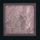 Lavender Lace Schachtel<br><div class="desc">Lilac-Spitze mit Blume.</div>