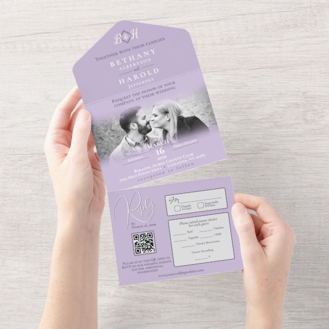 Lavender Monogram All in one Wedite Einladung (Abreißtisch)