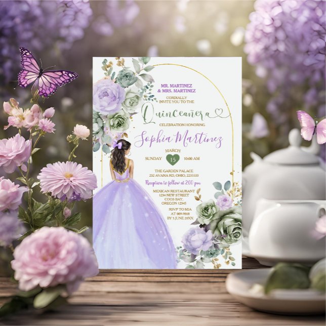 Lavender Princess Sage Green Floral Quiñceanera Einladung (Von Creator hochgeladen)