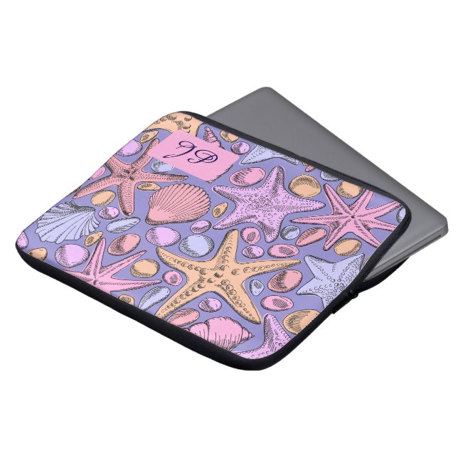 Lavender Seashell Initial Laptop Sleeve (Vorne Oben)