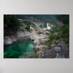 Lavertezzo-Brücke im Valle Verzasca, Schweiz Poster