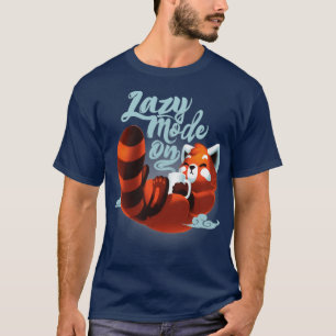 Lazy-Modus auf Fluffy Niedlich Red Panda Morning C T-Shirt