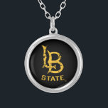 LB-Staat beeinträchtigt Versilberte Kette<br><div class="desc">Karo diese California Staat University Long Beach Designs! Zeigen Sie Ihren California Staatsstolz mit diesen neuen Universitätsprodukten. Diese Geschenke machen die perfekte Geschenke für den Long Beach Student, Alumni, Familie, Freund oder Fan in Ihrem Leben. Alle diese Zazzle-Produkte sind mit Ihrem Namen, Klassenzimmer oder Club individuell einstellbar. Los Long Beach!...</div>