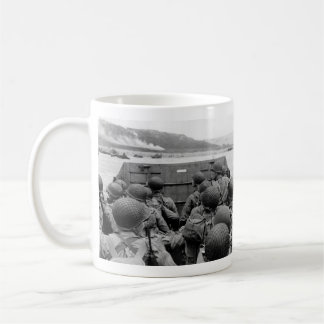 LCVP Landungsboot, das Omaha-Strand sich nähert Tasse