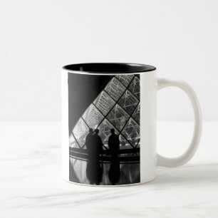 Le Louvre á nuit, Paris Zweifarbige Tasse