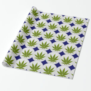 Leaf auf White and Midnight Blue Diamonds Geschenkpapier