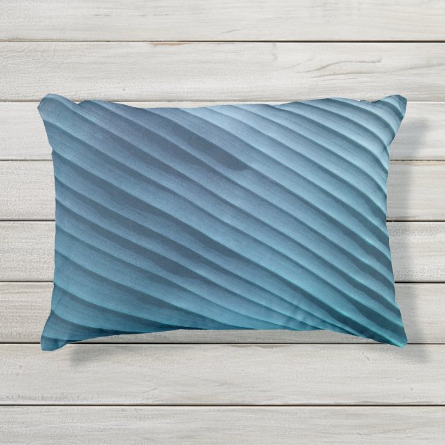 Leaf Blue Diagonal Kissen Für Draußen (Vorderseite)