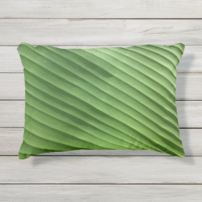 Leaf Green Diagonal Kissen Für Draußen (Vorderseite)