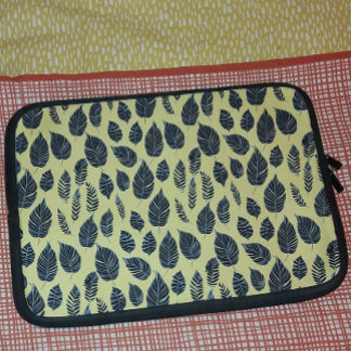 Leaf Muster Laptop Sleeve