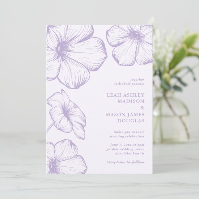 Leah Lilac Floral Elegant Wedding Einladung (Stehend Vorderseite)