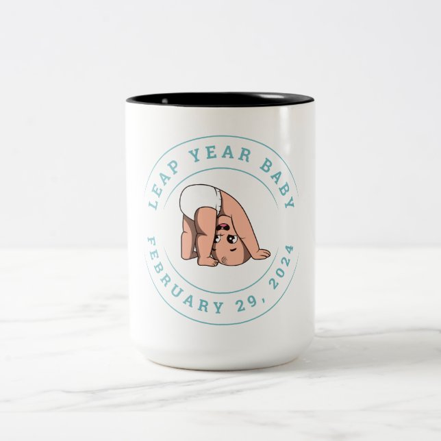 Leap Year Baby 2024 Zweifarbige Tasse (Mittel)