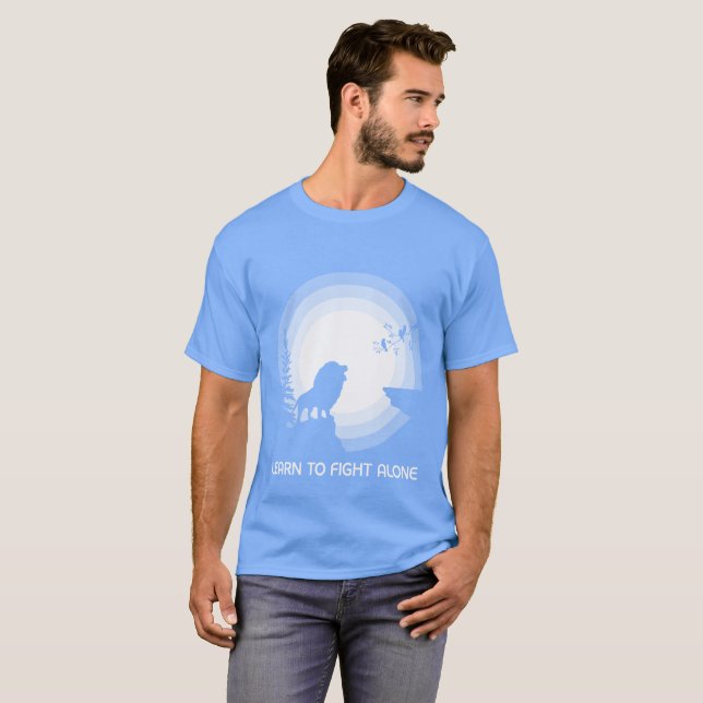 Learn to Fight Alone – Lion Under Moonlight T-Shirt (Vorne ganz)