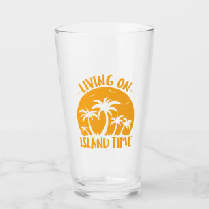 Leben auf der Insel Zeit Palmen und Sonnenuntergan Glas